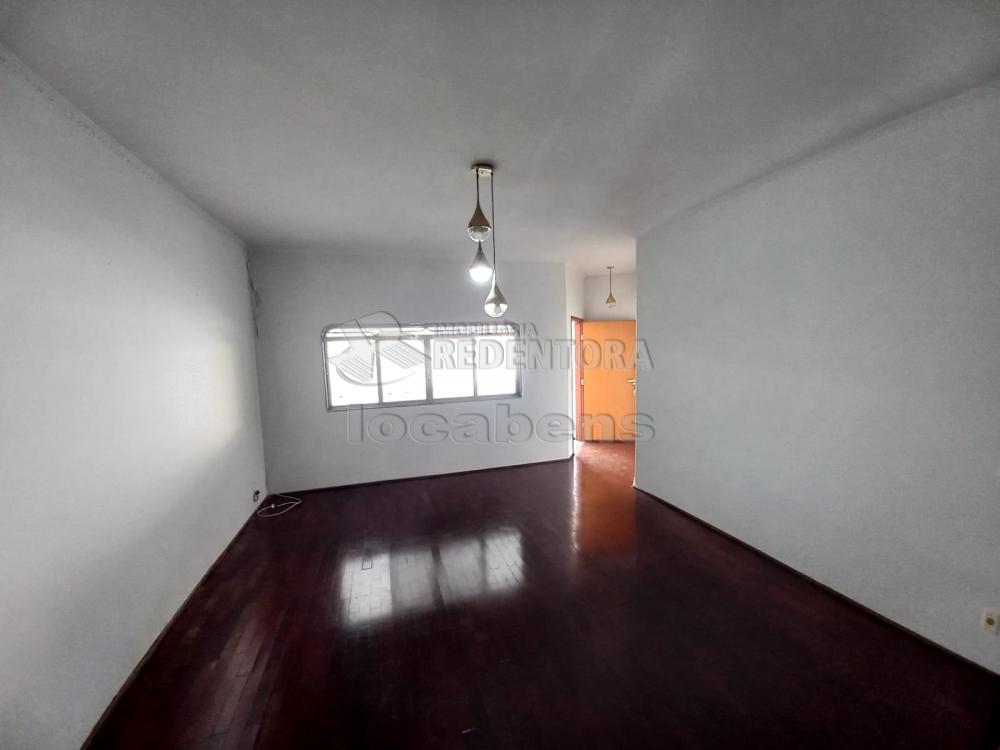 Alugar Casa / Padrão em São José do Rio Preto R$ 2.200,00 - Foto 8