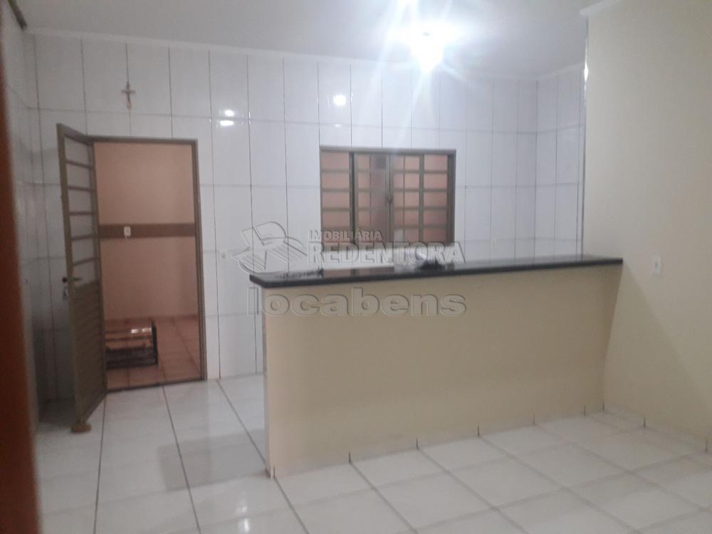 Comprar Casa / Padrão em São José do Rio Preto R$ 400.000,00 - Foto 2