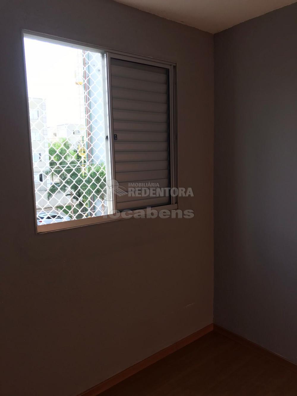 Alugar Apartamento / Padrão em São José do Rio Preto R$ 660,00 - Foto 6