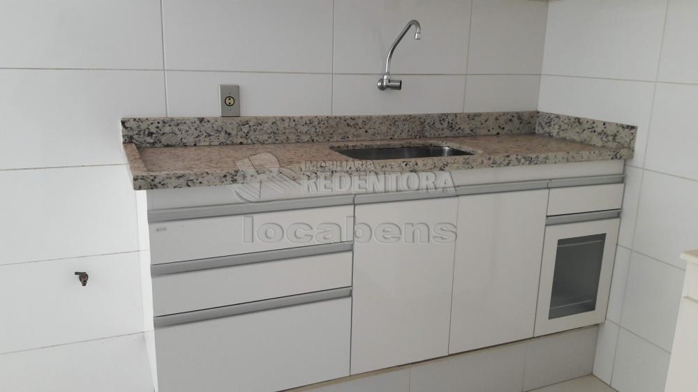 Alugar Apartamento / Padrão em São José do Rio Preto R$ 1.000,00 - Foto 3