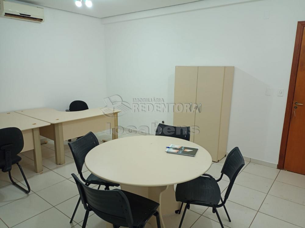 Alugar Comercial / Sala em São José do Rio Preto R$ 1.250,00 - Foto 3