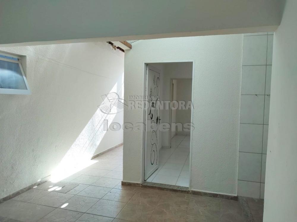 Comprar Casa / Padrão em São José do Rio Preto R$ 305.000,00 - Foto 4