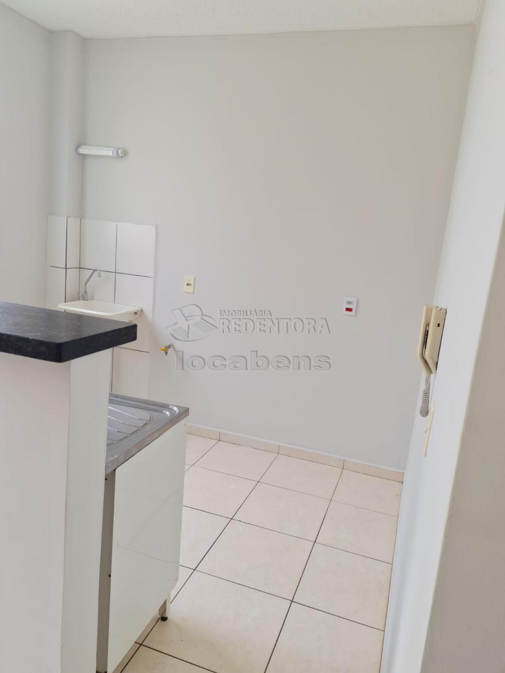 Comprar Apartamento / Padrão em São José do Rio Preto R$ 199.500,00 - Foto 4