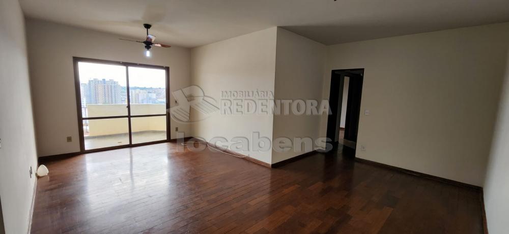 Alugar Apartamento / Padrão em São José do Rio Preto R$ 1.300,00 - Foto 2