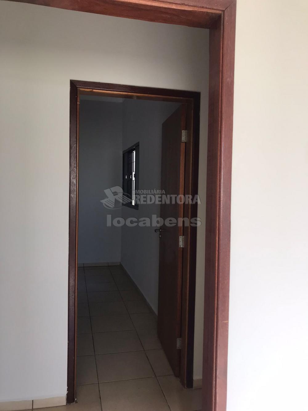 Comprar Casa / Padrão em São José do Rio Preto R$ 220.000,00 - Foto 37