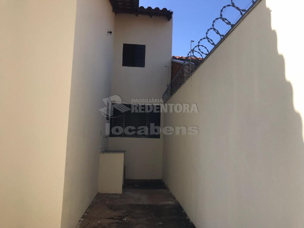 Comprar Casa / Padrão em São José do Rio Preto R$ 220.000,00 - Foto 5