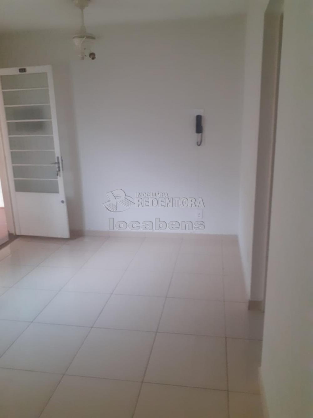 Comprar Apartamento / Padrão em São José do Rio Preto R$ 110.000,00 - Foto 3