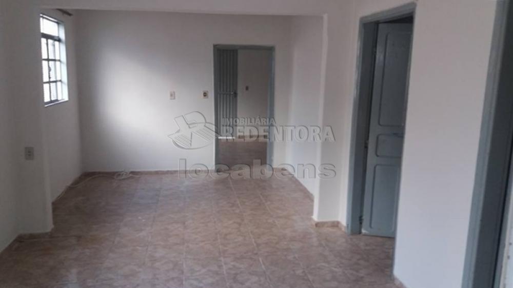 Comprar Casa / Padrão em São José do Rio Preto R$ 300.000,00 - Foto 3