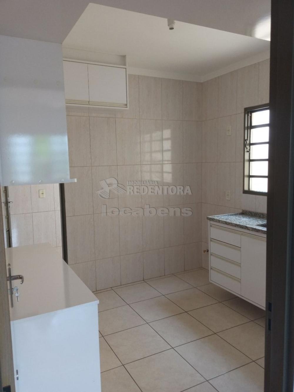 Comprar Apartamento / Padrão em São José do Rio Preto R$ 160.000,00 - Foto 3