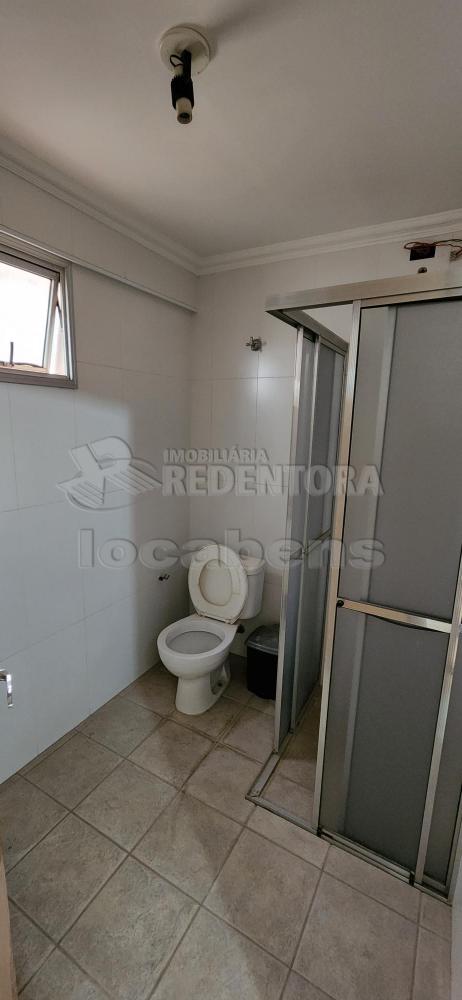 Alugar Apartamento / Padrão em São José do Rio Preto R$ 800,00 - Foto 3