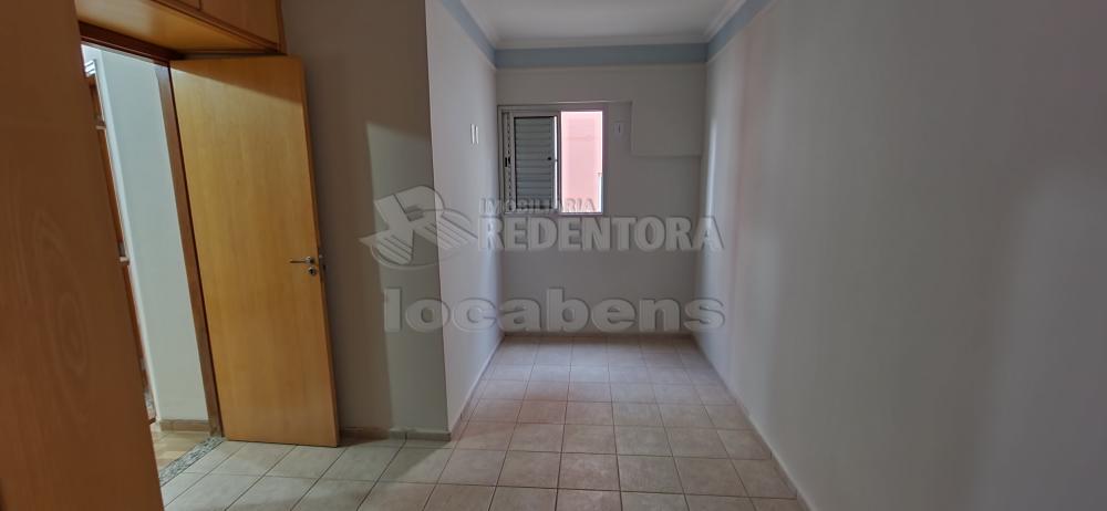 Alugar Apartamento / Padrão em São José do Rio Preto R$ 800,00 - Foto 9