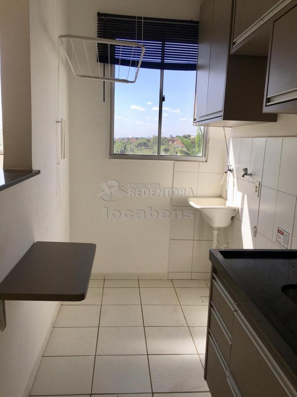 Comprar Apartamento / Padrão em São José do Rio Preto R$ 230.000,00 - Foto 6