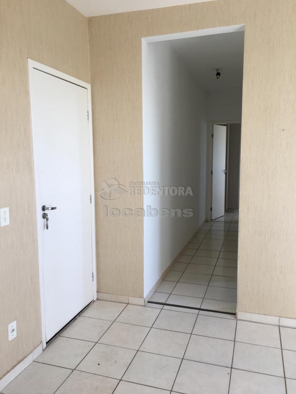 Comprar Apartamento / Padrão em São José do Rio Preto apenas R$ 230.000,00 - Foto 1