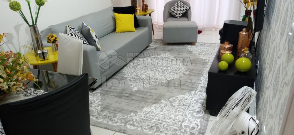 Comprar Casa / Padrão em São José do Rio Preto R$ 330.000,00 - Foto 1