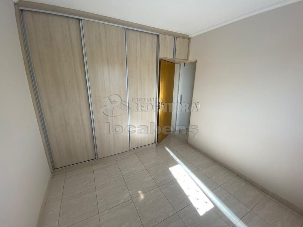 Alugar Apartamento / Padrão em São José do Rio Preto R$ 1.000,00 - Foto 7