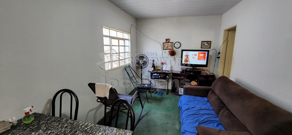 Comprar Casa / Padrão em São José do Rio Preto R$ 180.000,00 - Foto 1