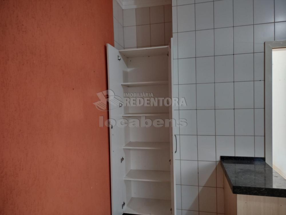 Comprar Casa / Padrão em São José do Rio Preto R$ 550.000,00 - Foto 4
