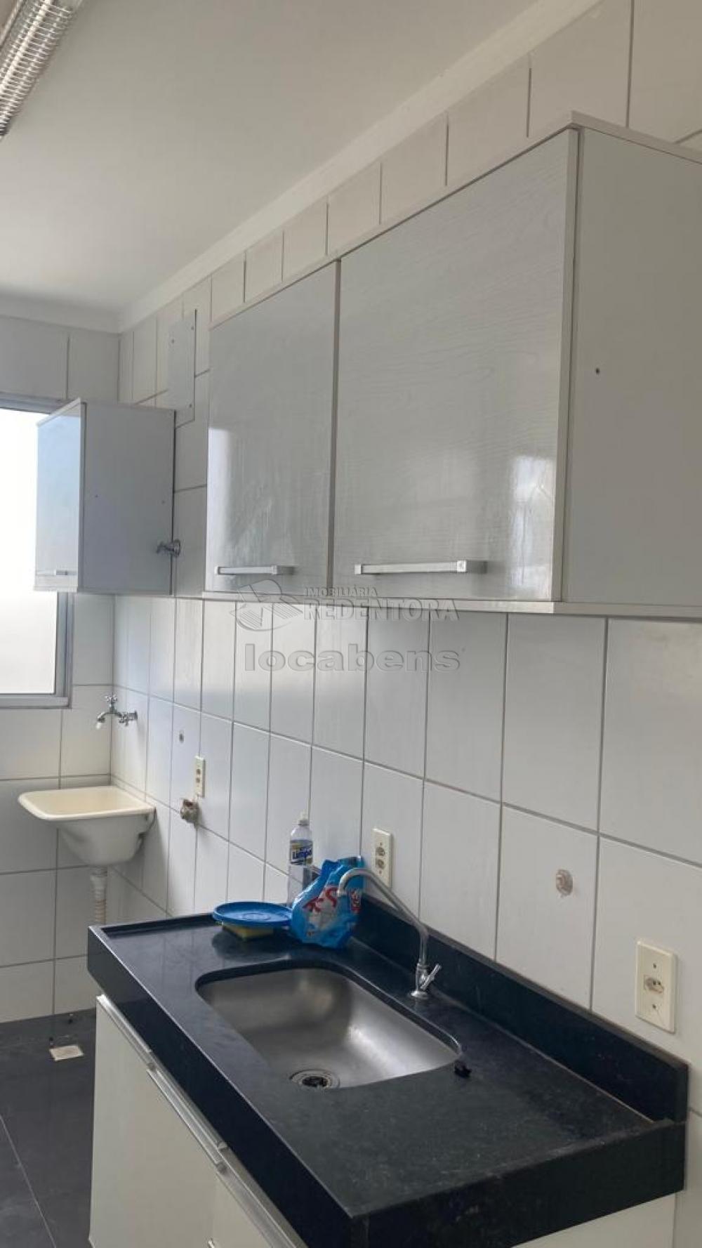 Alugar Apartamento / Padrão em São José do Rio Preto R$ 1.000,00 - Foto 5