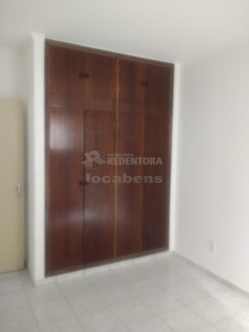 Comprar Apartamento / Padrão em São José do Rio Preto R$ 200.000,00 - Foto 6