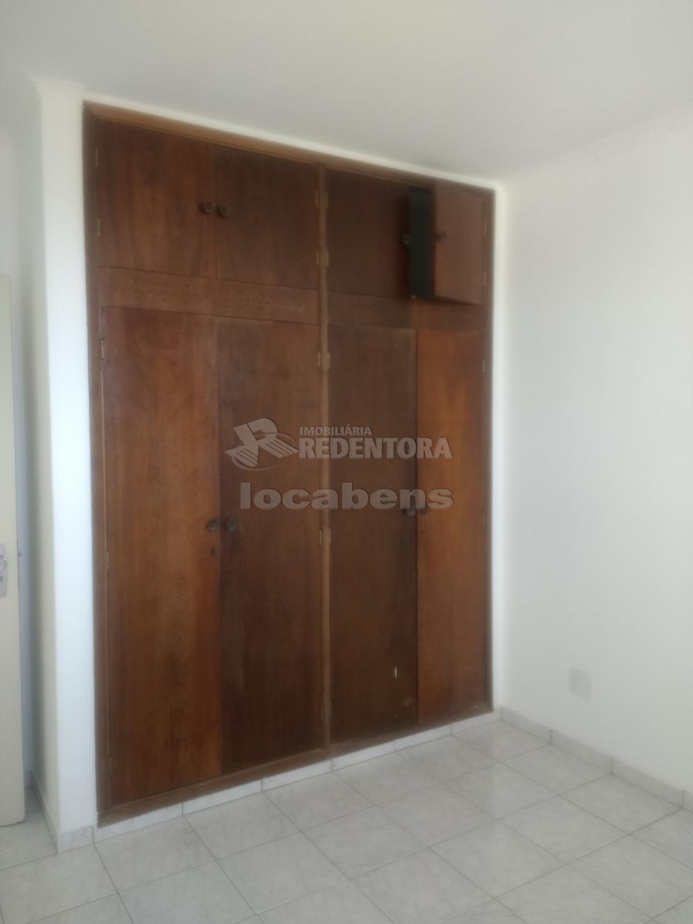 Comprar Apartamento / Padrão em São José do Rio Preto R$ 200.000,00 - Foto 7