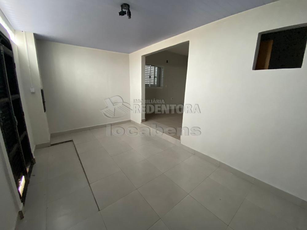Alugar Casa / Padrão em São José do Rio Preto R$ 900,00 - Foto 13