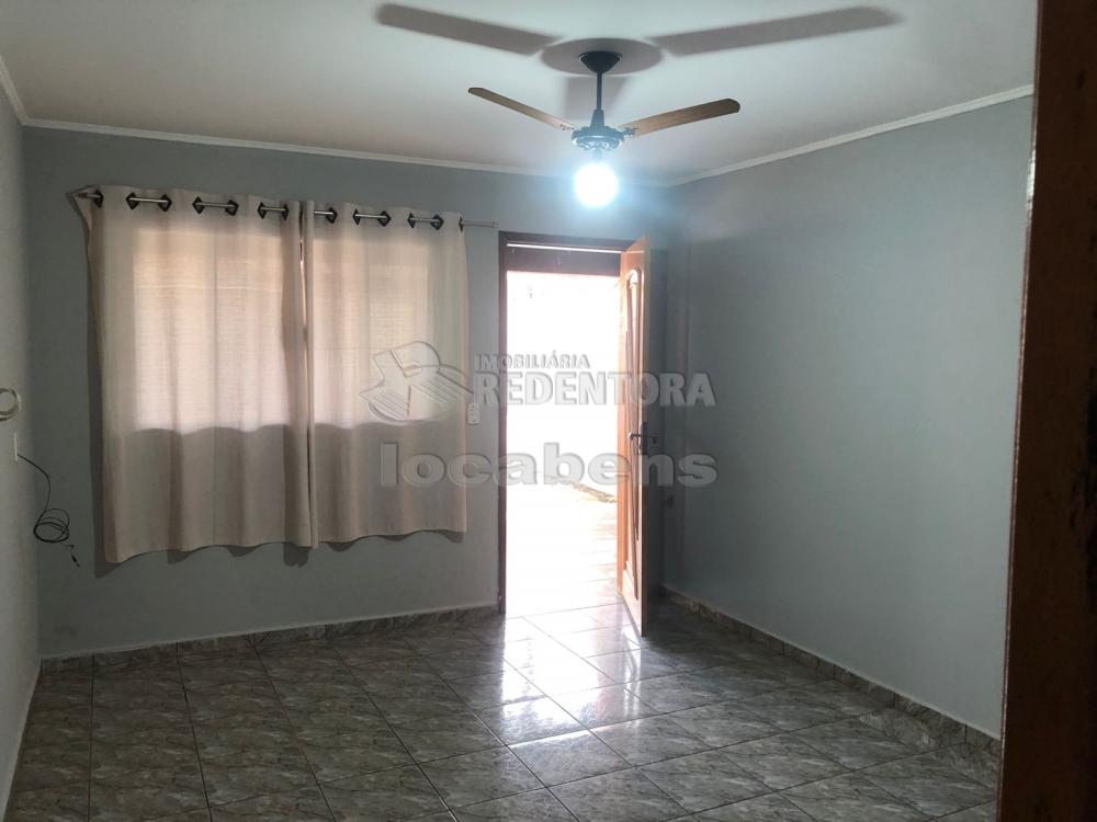 Alugar Casa / Padrão em Guapiaçu R$ 1.100,00 - Foto 4