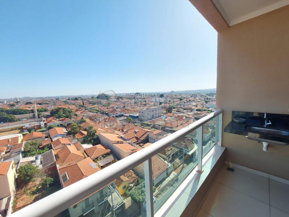 Alugar Apartamento / Padrão em São José do Rio Preto R$ 2.400,00 - Foto 2