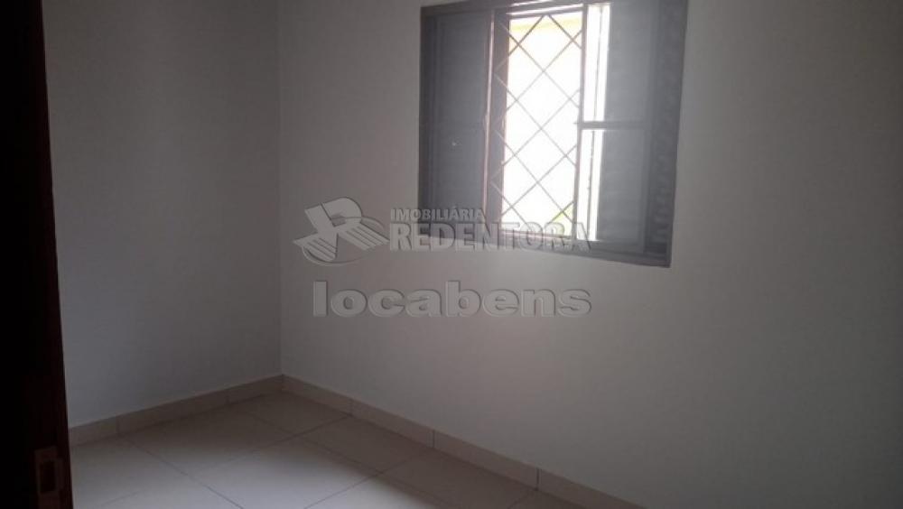 Comprar Casa / Padrão em São José do Rio Preto R$ 200.000,00 - Foto 5