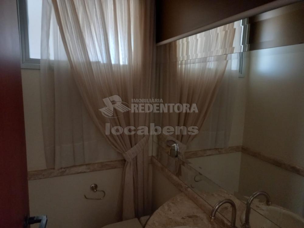 Alugar Apartamento / Padrão em São José do Rio Preto R$ 1.950,00 - Foto 8