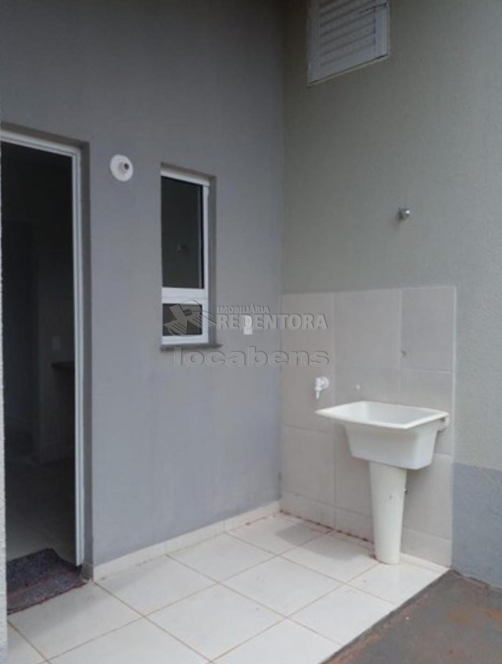 Alugar Casa / Padrão em São José do Rio Preto R$ 750,00 - Foto 9