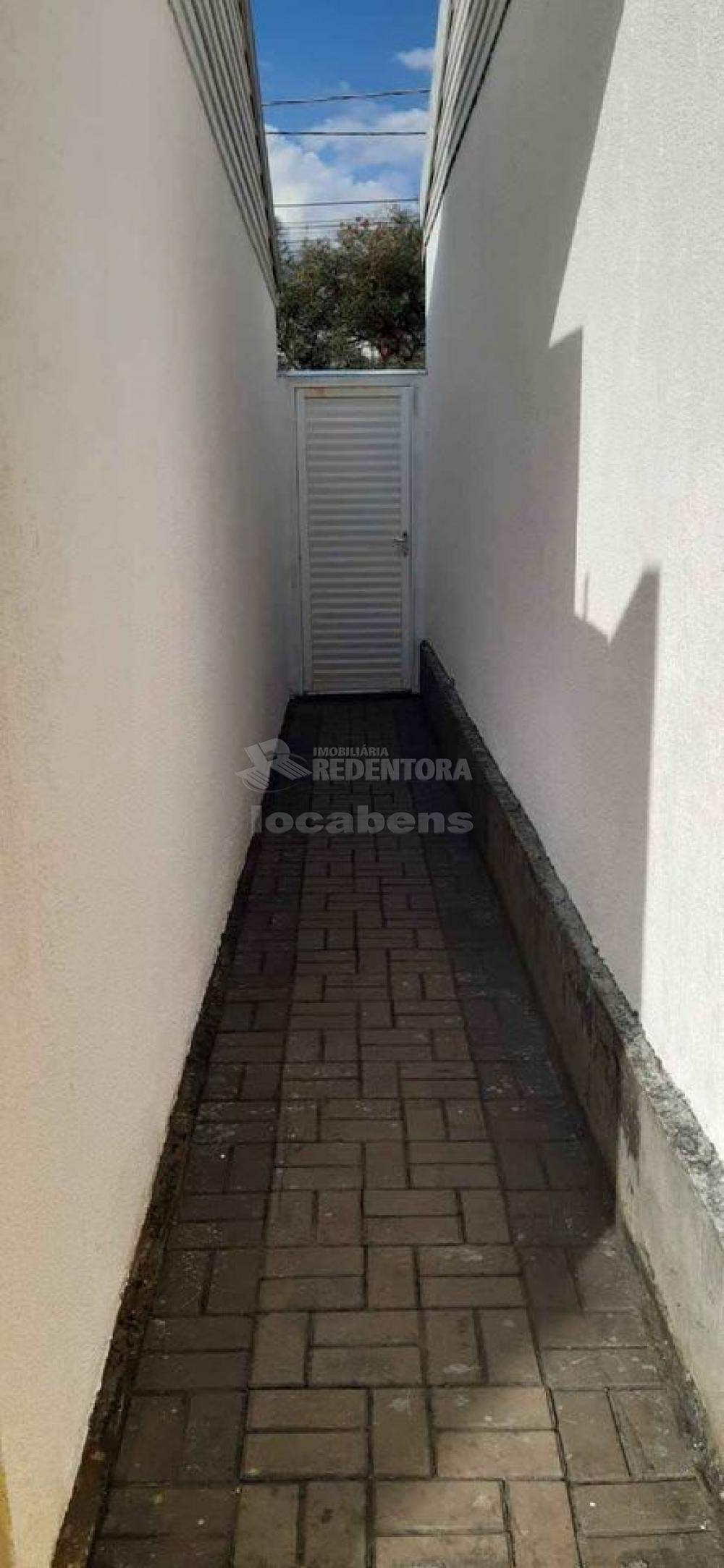 Alugar Casa / Condomínio em São José do Rio Preto R$ 1.100,00 - Foto 3