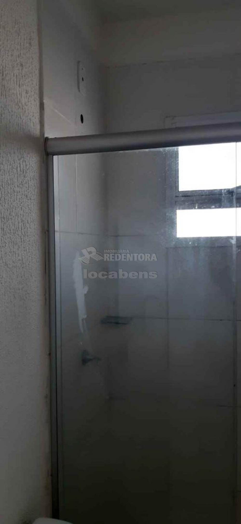 Alugar Casa / Condomínio em São José do Rio Preto R$ 1.100,00 - Foto 4