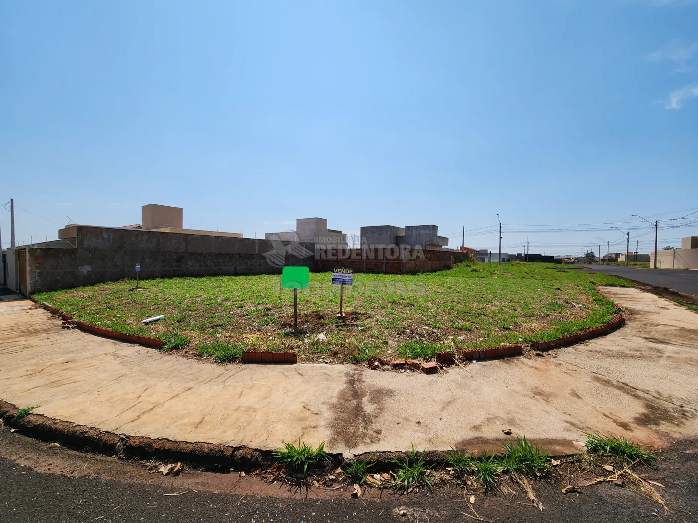 Comprar Terreno / Padrão em São José do Rio Preto R$ 120.000,00 - Foto 1