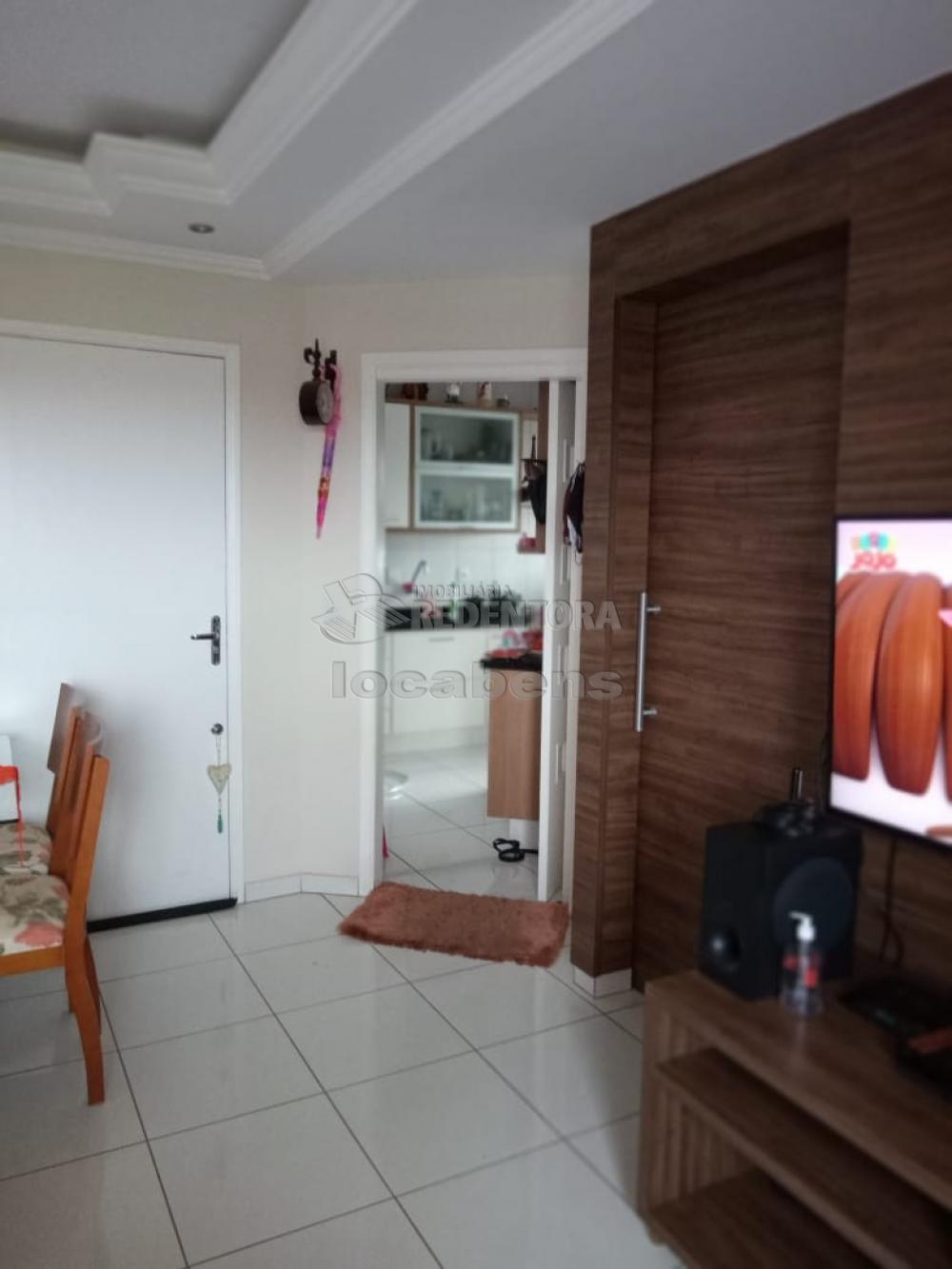 Comprar Apartamento / Padrão em São José do Rio Preto R$ 230.000,00 - Foto 1