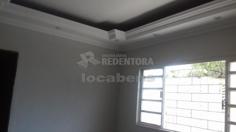 Comprar Casa / Padrão em São José do Rio Preto R$ 250.000,00 - Foto 1