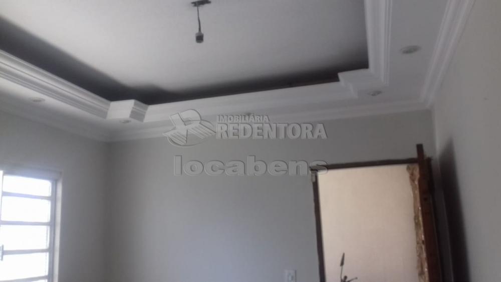 Comprar Casa / Padrão em São José do Rio Preto R$ 250.000,00 - Foto 2