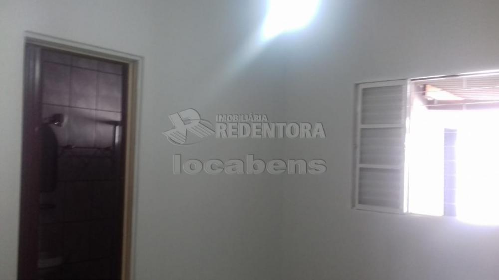 Comprar Casa / Padrão em São José do Rio Preto R$ 250.000,00 - Foto 4