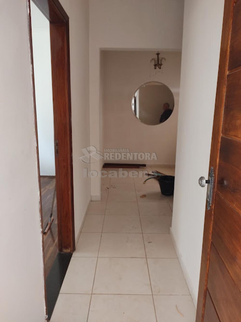 Alugar Casa / Padrão em São José do Rio Preto R$ 2.000,00 - Foto 4