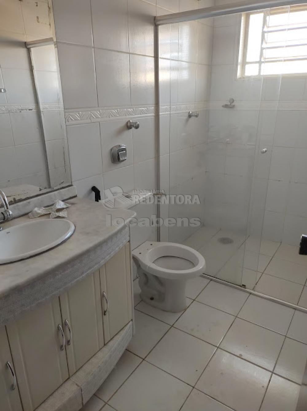 Alugar Casa / Padrão em São José do Rio Preto R$ 2.000,00 - Foto 8