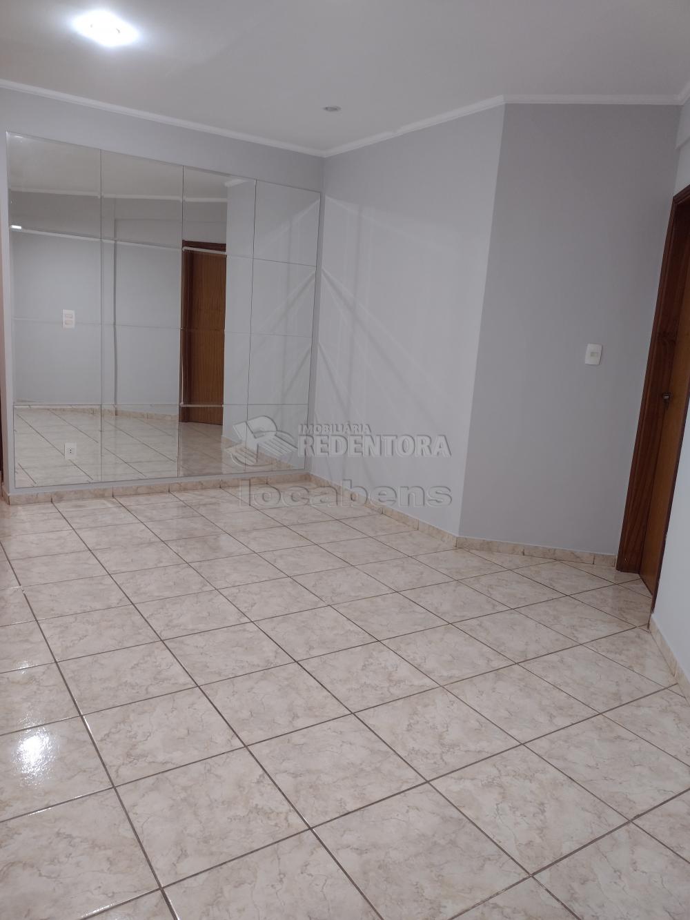 Alugar Apartamento / Padrão em São José do Rio Preto R$ 1.500,00 - Foto 1