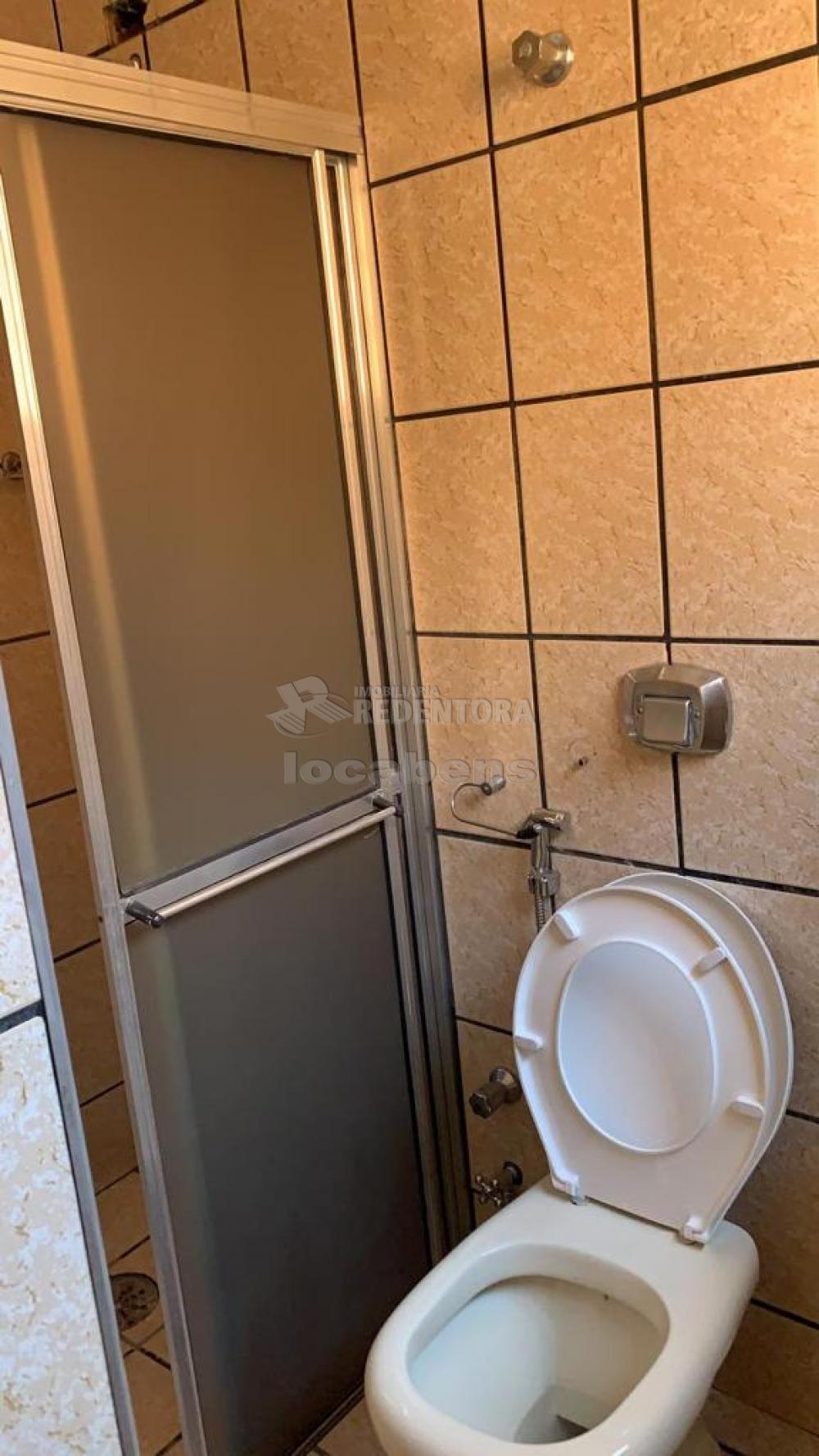 Comprar Casa / Padrão em São José do Rio Preto R$ 380.000,00 - Foto 4