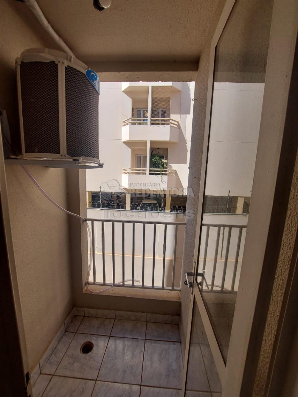 Alugar Apartamento / Padrão em São José do Rio Preto R$ 1.100,00 - Foto 4