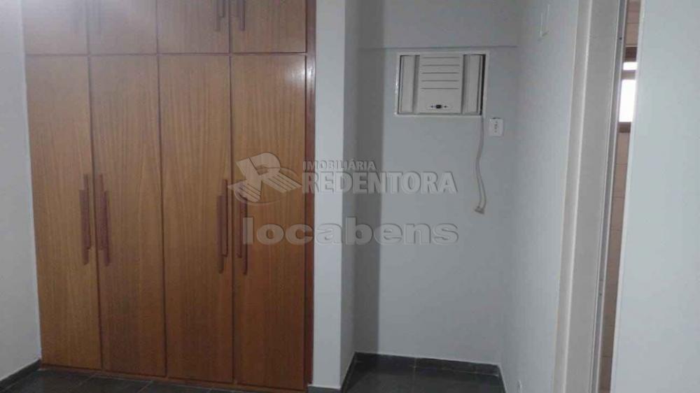 Alugar Apartamento / Padrão em São José do Rio Preto R$ 1.250,00 - Foto 1