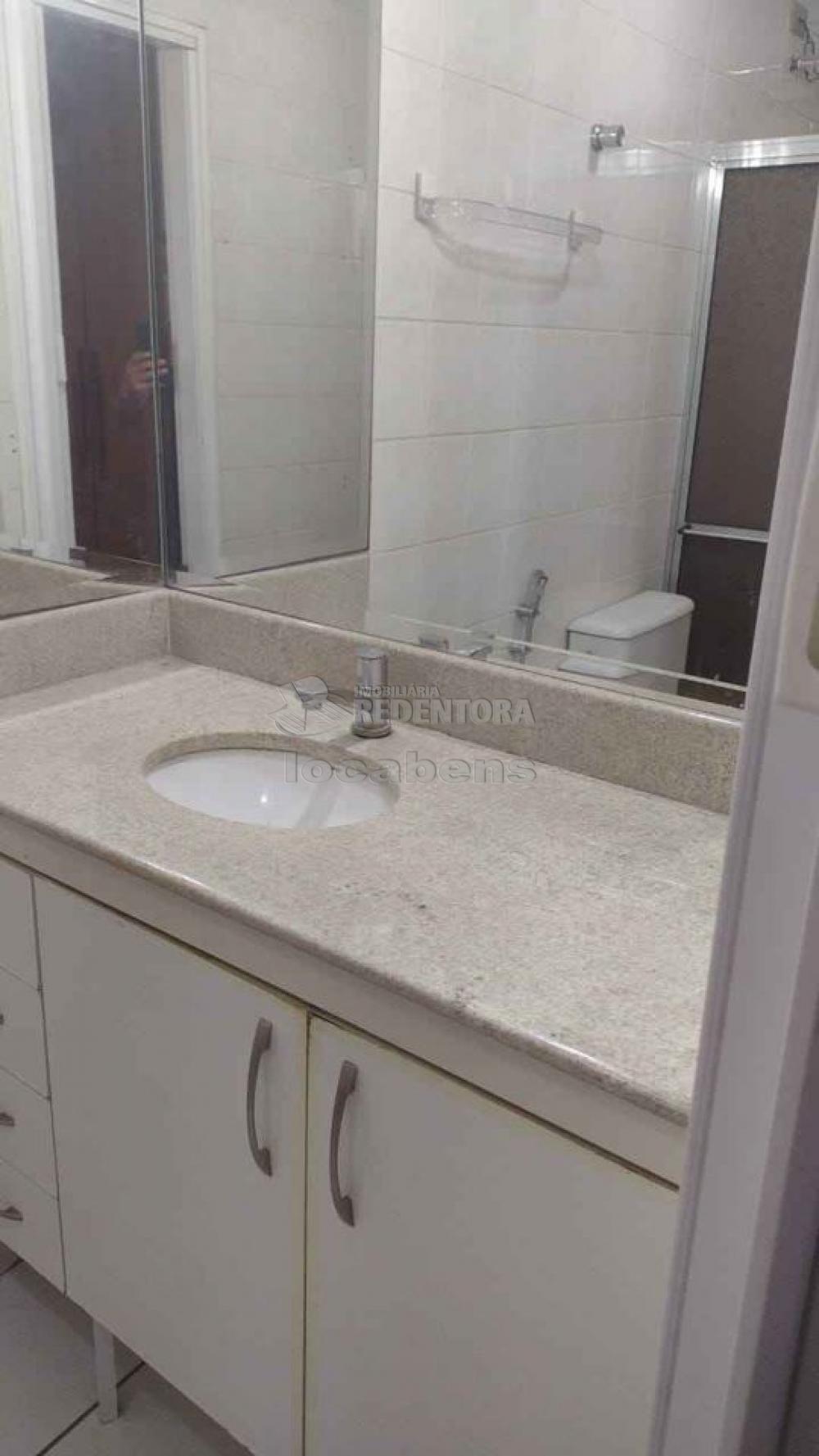 Alugar Apartamento / Padrão em São José do Rio Preto R$ 1.250,00 - Foto 5