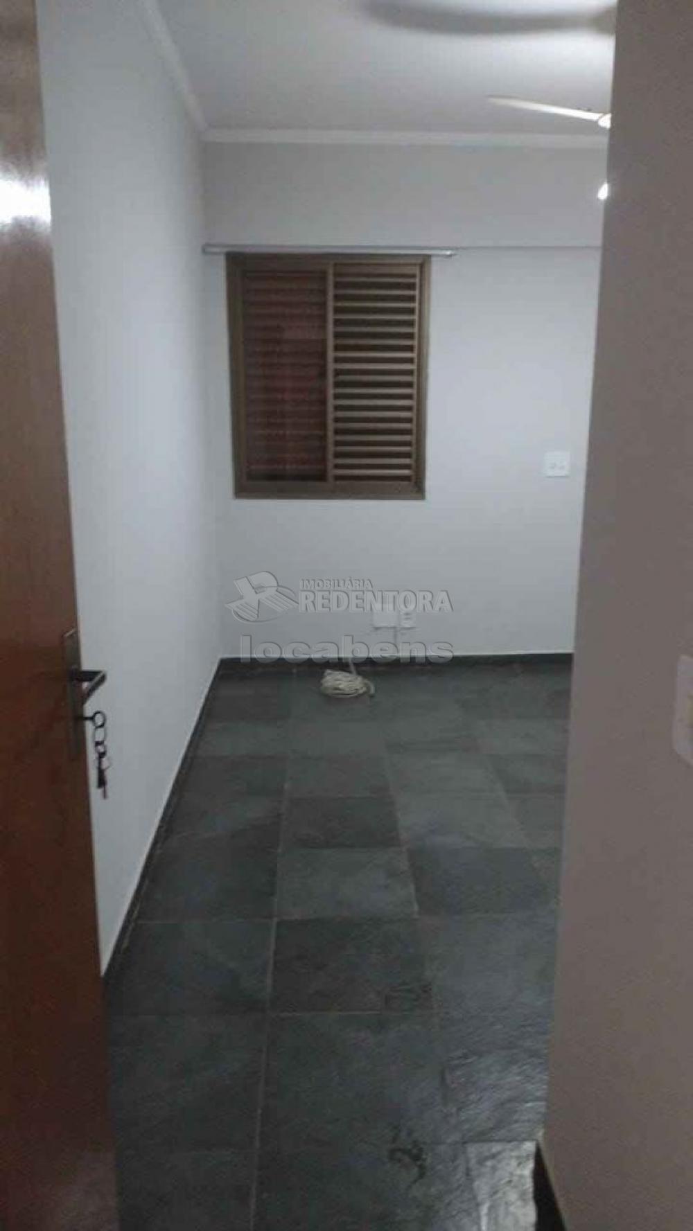 Alugar Apartamento / Padrão em São José do Rio Preto R$ 1.250,00 - Foto 7