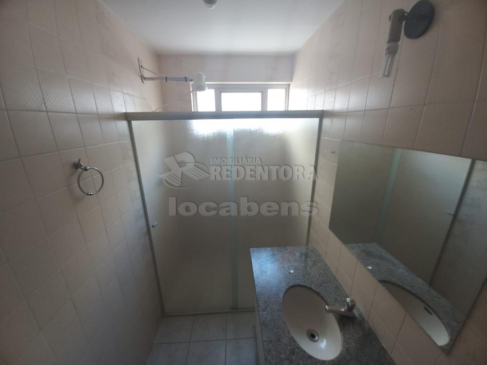 Alugar Apartamento / Padrão em São José do Rio Preto R$ 1.800,00 - Foto 3