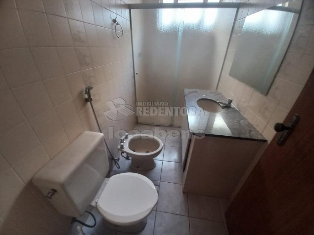 Alugar Apartamento / Padrão em São José do Rio Preto R$ 1.800,00 - Foto 2