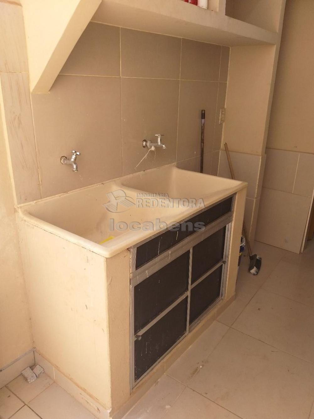 Comprar Casa / Padrão em São José do Rio Preto R$ 380.000,00 - Foto 6