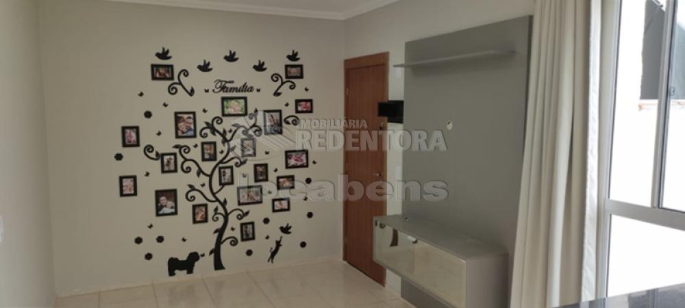 Alugar Apartamento / Padrão em São José do Rio Preto R$ 850,00 - Foto 1