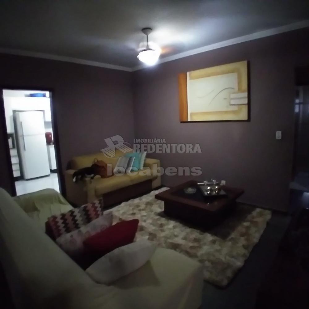 Comprar Apartamento / Padrão em São José do Rio Preto R$ 300.000,00 - Foto 4